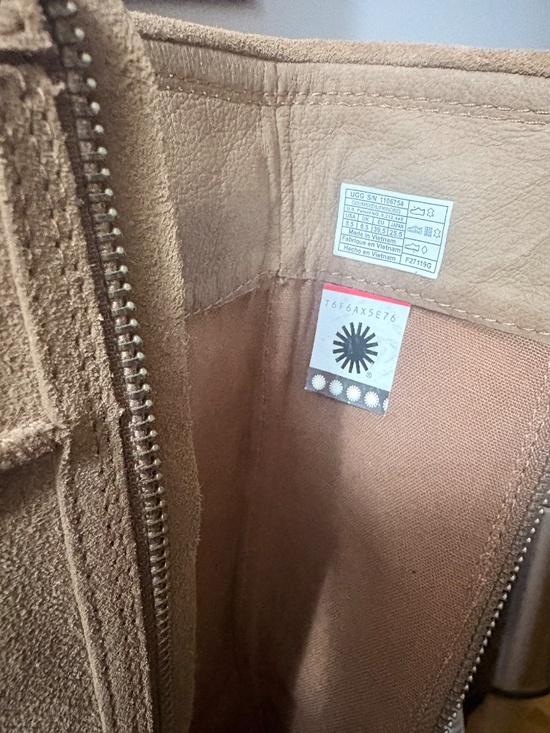 Ugg suede boots - Picture 6 of 9